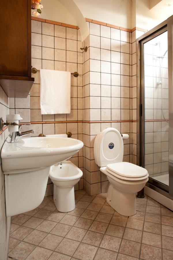 Le Grotte Bed & Breakfast Riposto Ruang foto