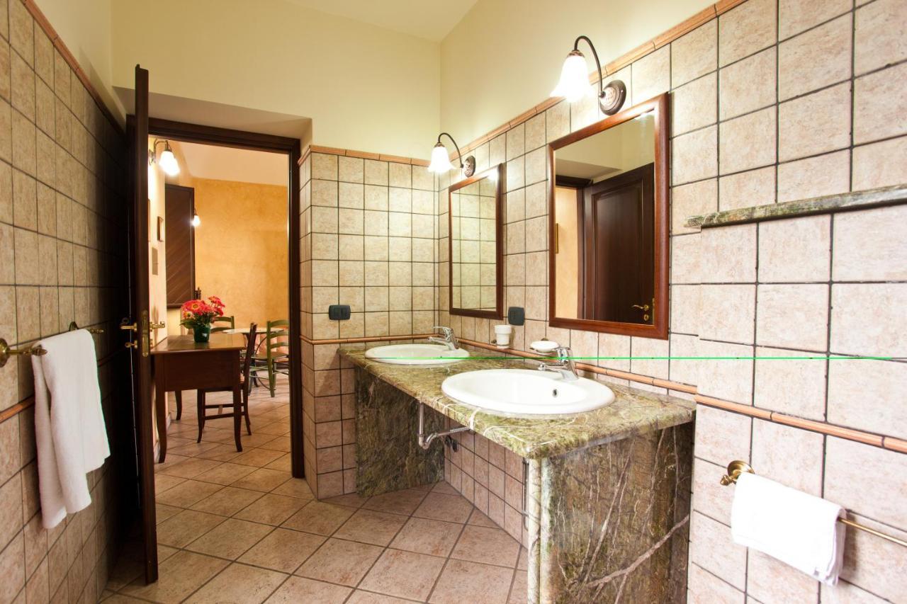 Le Grotte Bed & Breakfast Riposto Ruang foto