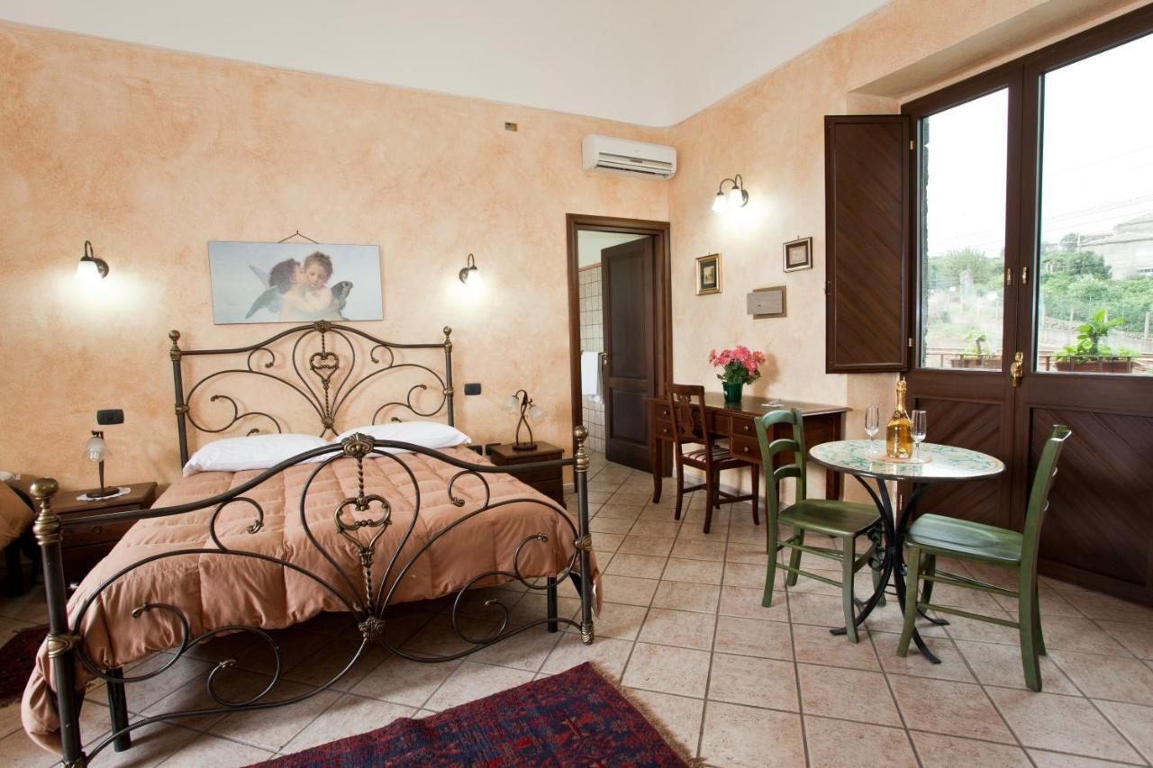 Le Grotte Bed & Breakfast Riposto Bagian luar foto