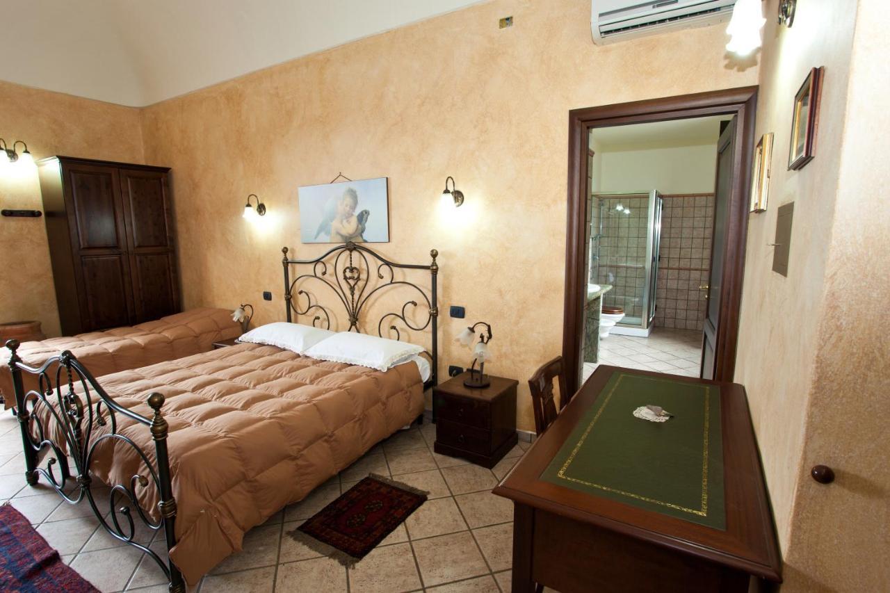 Le Grotte Bed & Breakfast Riposto Bagian luar foto